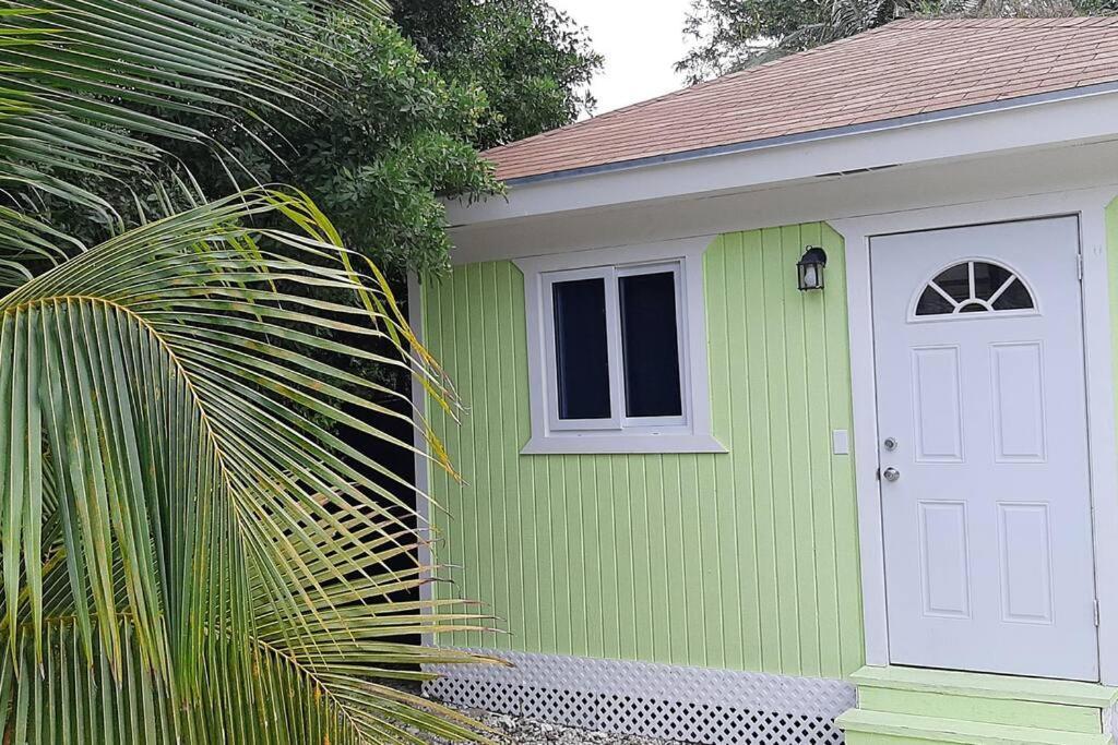 Budget & Basic In Local Neighborhood, 7Min Drive To Downtown Nassau Beach Paradise公寓 外观 照片